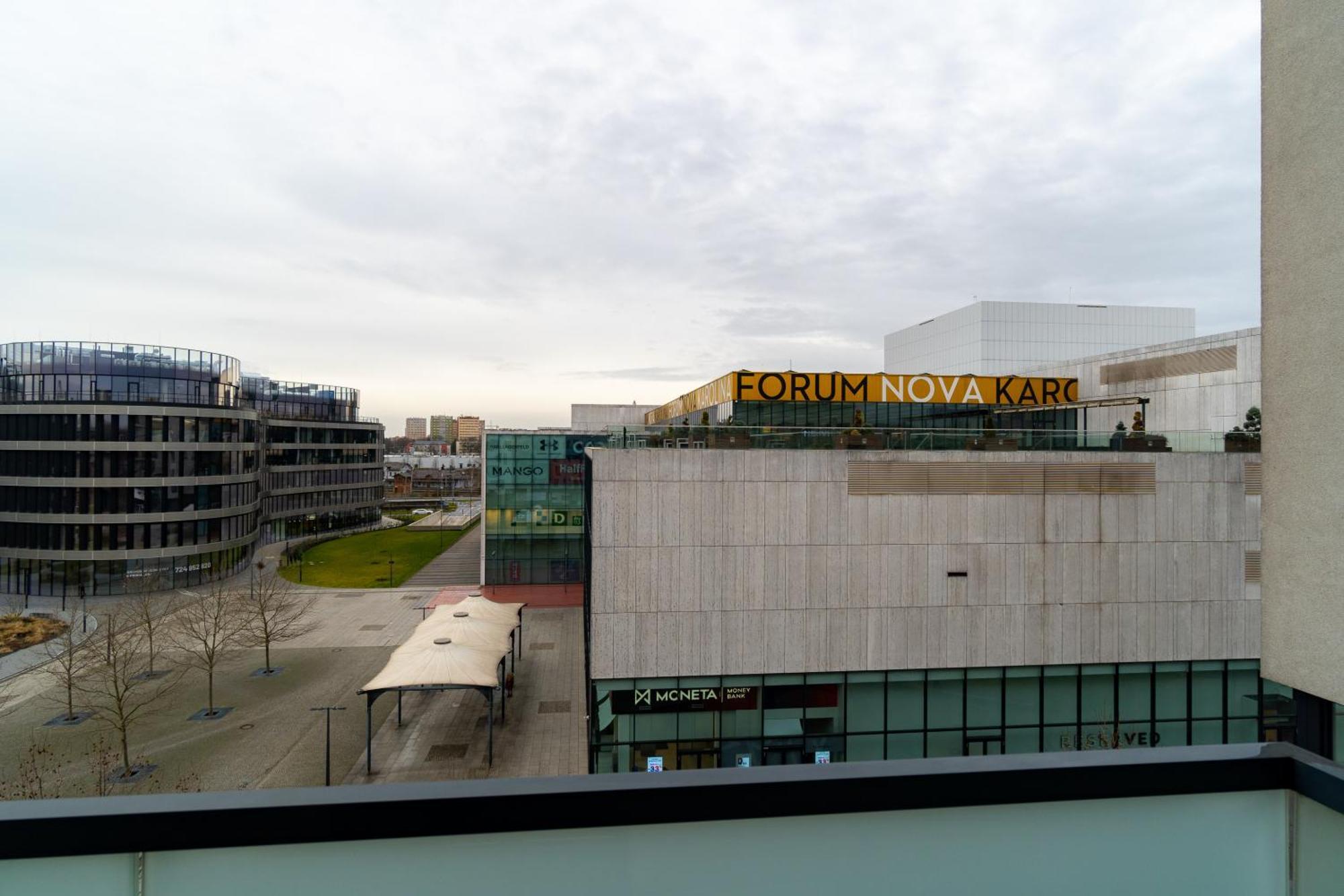 Bnb New Beautiful Apartment In The Center Of Ostrava With Option Garage Parking Exterior foto