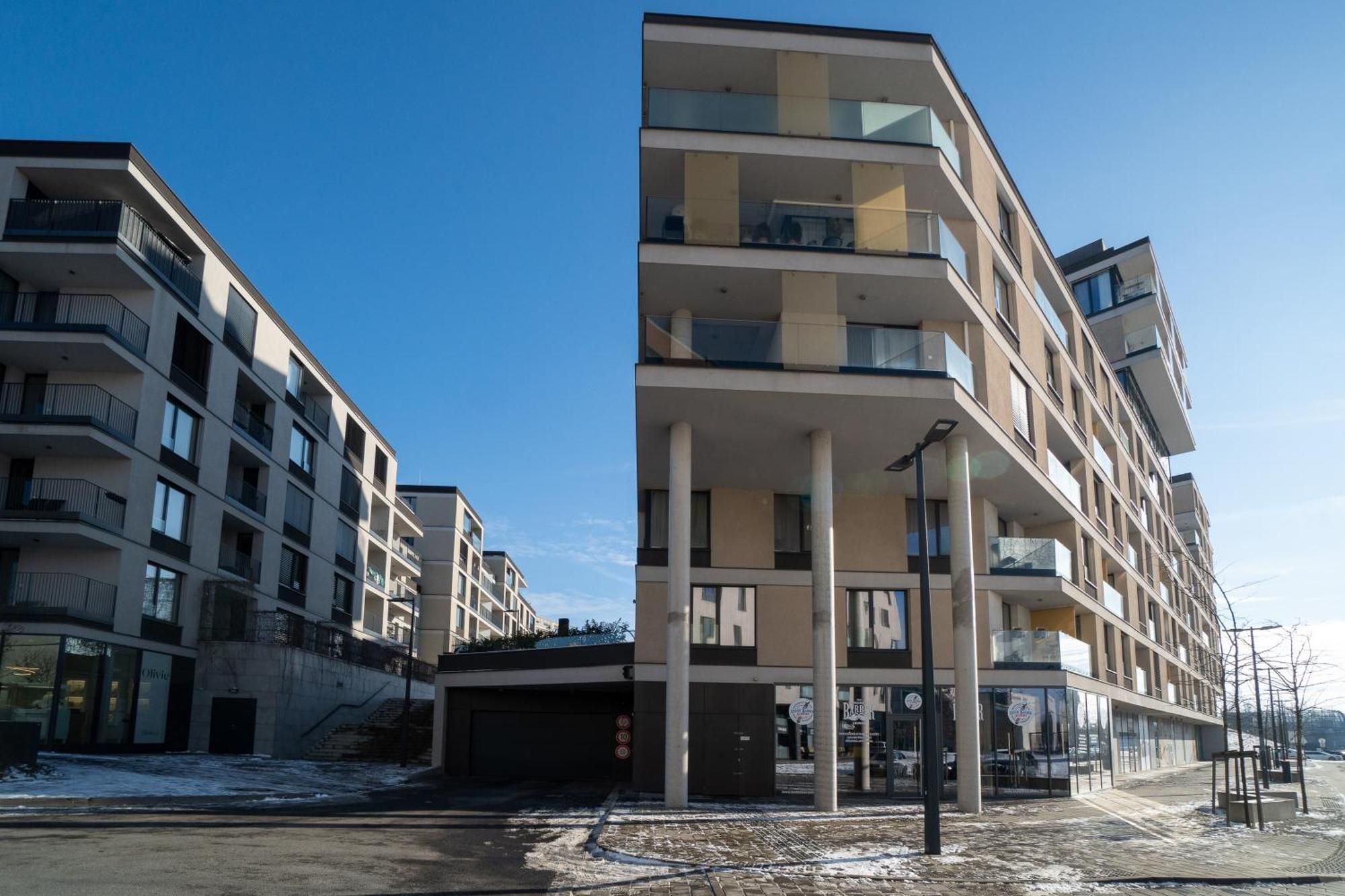 Bnb New Beautiful Apartment In The Center Of Ostrava With Option Garage Parking Exterior foto
